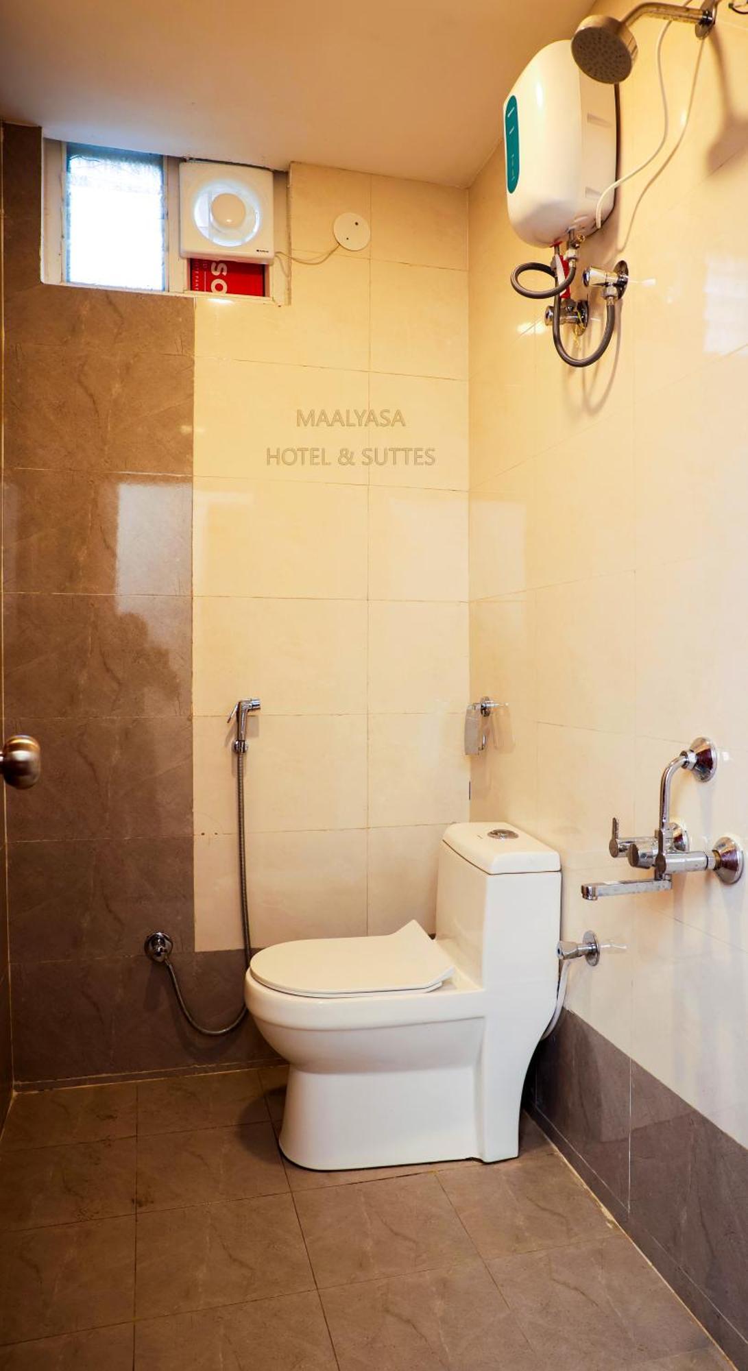 Maalyasa Hotel And Suites Hajdarabad Zewnętrze zdjęcie